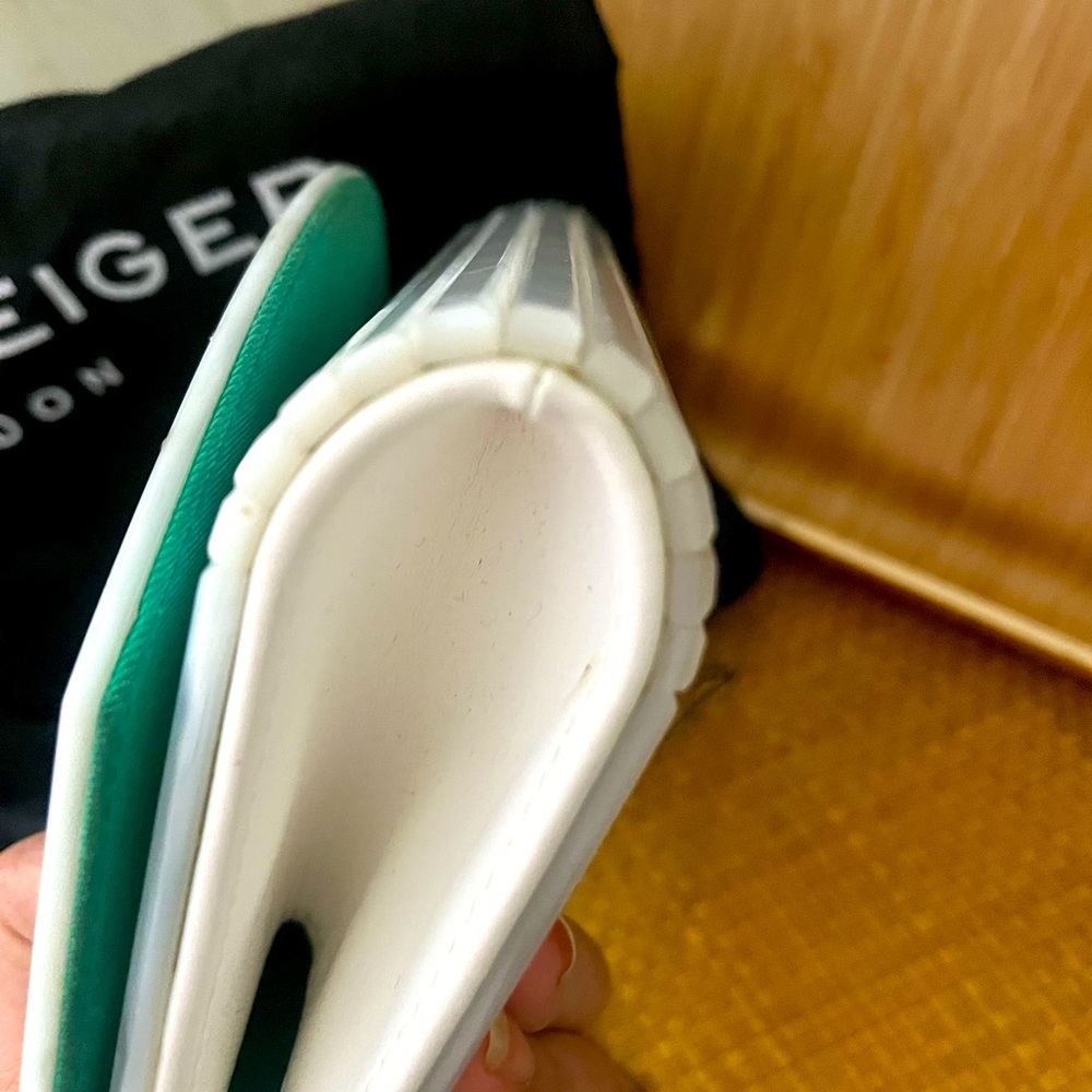 KURT GEIGER CLUTCH! Chic Eye-Design Clutch in White and Teal - Picture 8 of 10